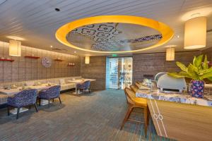 Crowne Plaza Kochi by IHG