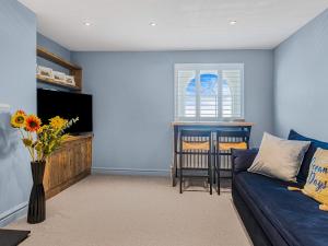 The Sea Retreat - Pass the Keys