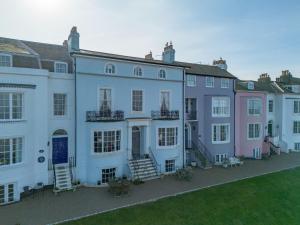 The Sea Retreat - Pass the Keys