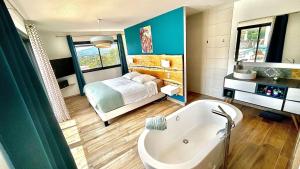 luxe 5 étoiles à Porticcio, vue mer, proche des plages