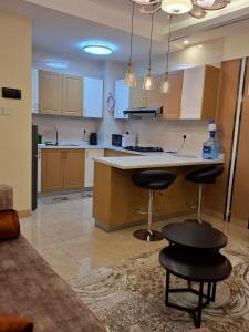 1 Bedroom, Perfect Stay for Business Travelers, 3-TOS, Enzi Heights Apartments, Nextgen mall