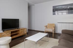 The Rentals Collection - Gros Arena I