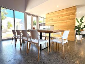 The Bowden Hideaway I City Fringe I Sleeps 10 I Free Parking I Walk to Cafes