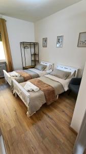 Canavese Apartment e Box Auto Cinque Laghi Ivrea