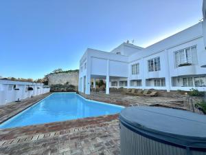 DUPLEX COM VISTA MAR e SOLARIO PRIVATIVO T2