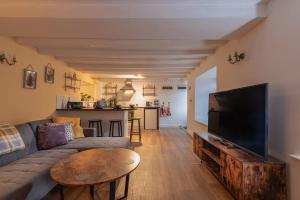 Lavender Cottage - a beautiful quirky family cottage