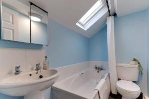 Lavender Cottage - a beautiful quirky family cottage