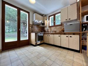 La maison au volet bleu SGO000-431