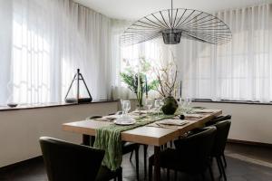 JOKER! Off Oxford St! 3Bed 3Bath LuXXe Hideaway for Stylish Families and Couples