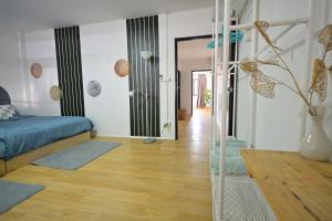 Moo Deng house Near old city,Street food Changpuek Market