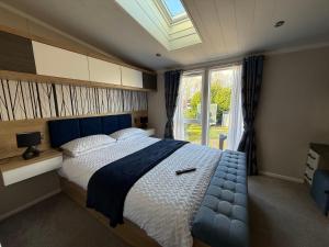 Pelican Point 26A Gibson Aproach