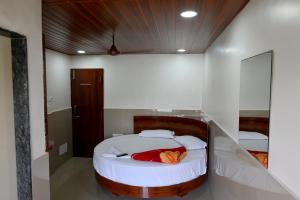 Lake View Lodge, Pune