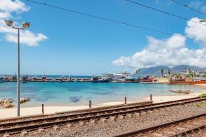 The Old Shop loft apt in the heart of Kalk Bay