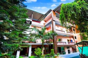 Super Hotel O Balaknath Temple Road Tapovan