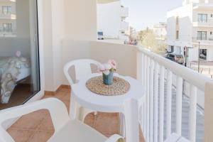 Apartamentos Timon - Emar Hotels