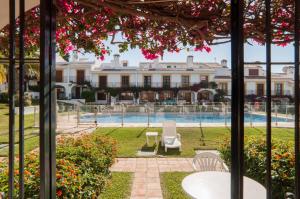 042 Classic 2 Bed Andalusian Townhouse 500m From Beach