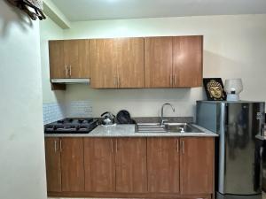 Centrally Located Affordable Apartment with Kitchen