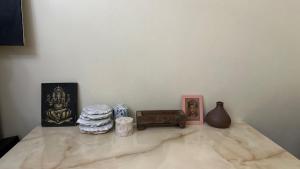 Centrally Located Affordable Apartment with Kitchen