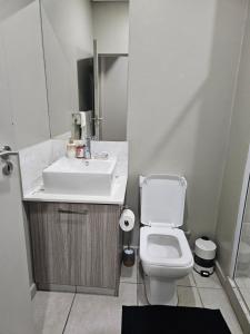 Modern spacious 1BR apartment at The Bolton Rosebank