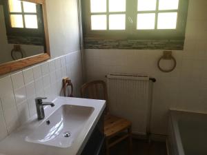 Chalets Chalet spacieux et ensoleille a Montgenevre - 10 pers - 5 chambres - Quartier calme et residentiel - FR-1-445-139 : photos des chambres