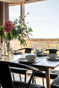 Newly Built Mountain Villa with Sauna & Stunning Views just 10 Minutes from the Ski Slopes