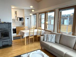 Ruka Center Chalet 3B4 - Ski-In Ski-Out -services nearby - Fireplace - Wifi - Own parking place