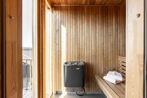 Newly Built Mountain Villa with Sauna & Stunning Views just 10 Minutes from the Ski Slopes