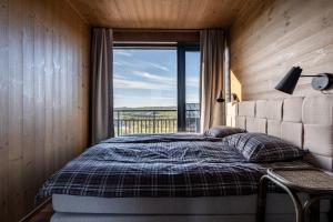 Newly Built Mountain Villa with Sauna & Stunning Views just 10 Minutes from the Ski Slopes