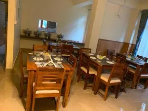Hotel O Home Urvi Griham - Mangan