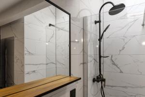 B&B / Chambres d'hotes La SerenBlue - chambre en colocation : photos des chambres