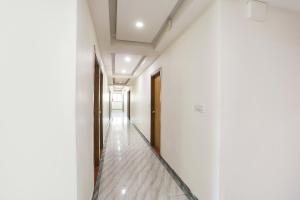 FabHotel Raj Villa - Nr SG Highway