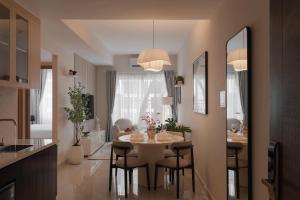 Penthouse floor 2Br View city x River x Bui Vien 200m