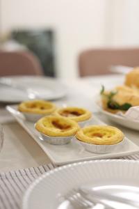 Bluebird Nest,서울 중심가,내집처럼 지내는 아늑한 모던 스테이,무료주차,지하철6분,종로,인사동,청계천,명동