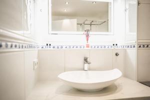 Exklusive Maisonette Wohnung am See, 5 Min zur SAP, Smart TV & Netflix - WeHome Premium