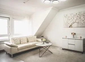 Exklusive Maisonette Wohnung am See, 5 Min zur SAP, Smart TV & Netflix - WeHome Premium - Reilingen