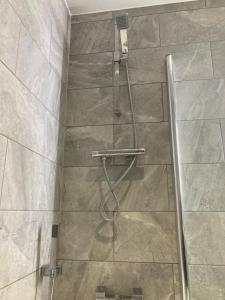 Central Doncaster 1BED 1BATH Pent-Apartment