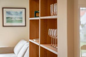 Square Green - No 13 Balcony