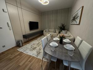 3BD apartment with game room and big kitchen in Qortoba