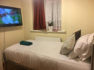 F3 Cosy Single Room (Sandycroft Guest House)