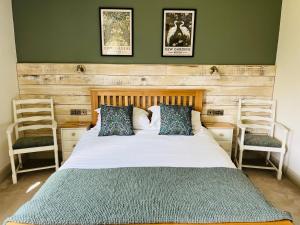 King Room room in Hare & Hounds Bed & Breakfast