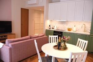 Tiffany Residence