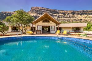 SaffronStays Eagles Span