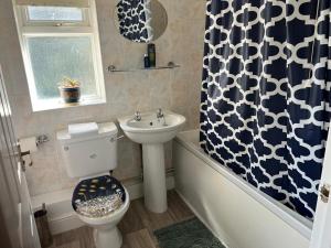 Comfy, king bed families & Contractors welcome