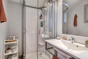 Campings Camping-Village Vacances Les deux Etangs : Appartement Confort