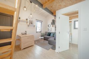 Mezzanine Stylish Apartments by Vacationy