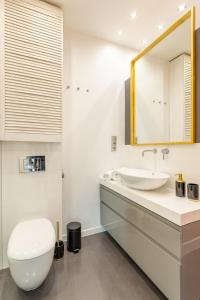 Urban Chic - City Center - Cozy Apartment - Zurawia