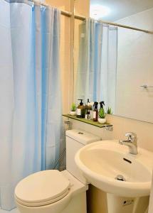 The Sunny Side at Azure with Pool and City View