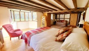 Redlands Farmhouse built 17th century self checkin