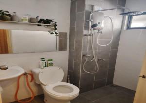 Cosy Townhouse in Tasek Gelugor