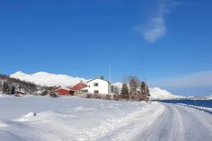Traditional farm house located close to fjord - Jægervatnet